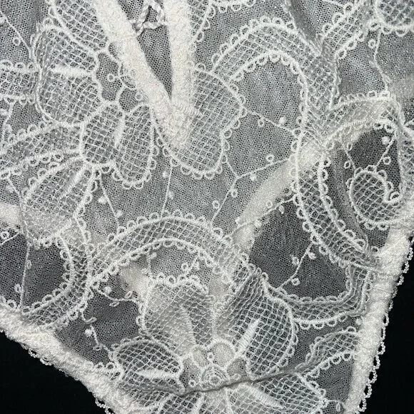 Victoria's Secret 32B TEDDY ONE-PIECE BODYSUIT COCONUT WHITE FLORAL EMBROIDERY - Picture 4 of 7